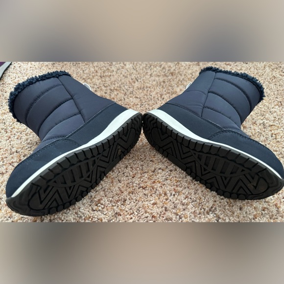 EUC / VGUC Size 10M Navy Zella Boy’s' Quilted Fleece Lined Snow Boot - Picture 8 of 9